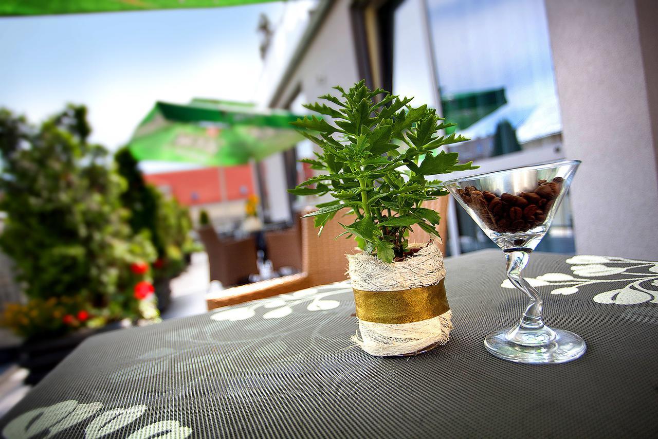 Hotel Restauracja Teczowa Luban Camera foto